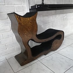 Cat lounger, designer cat tree, cat tree, cat furniture, designer cat furniture, cat tree that looks like a cat.cat tree shaped like a cat. Cat tree like cat